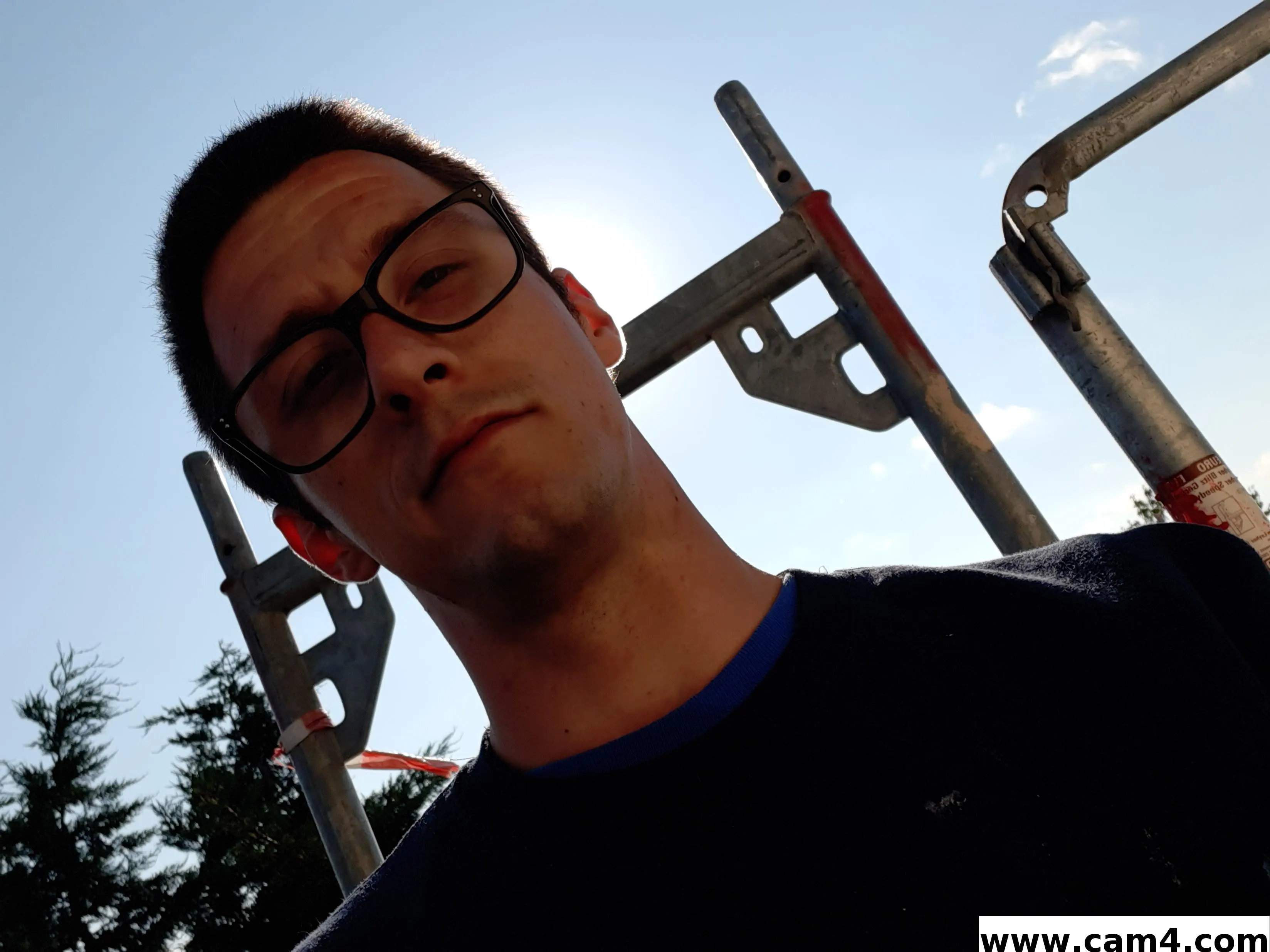 BinNeEr image 0