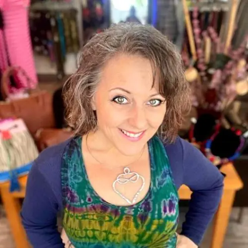 vivianavi image 1