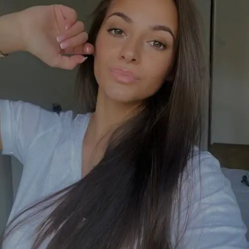 annasingleee image 2