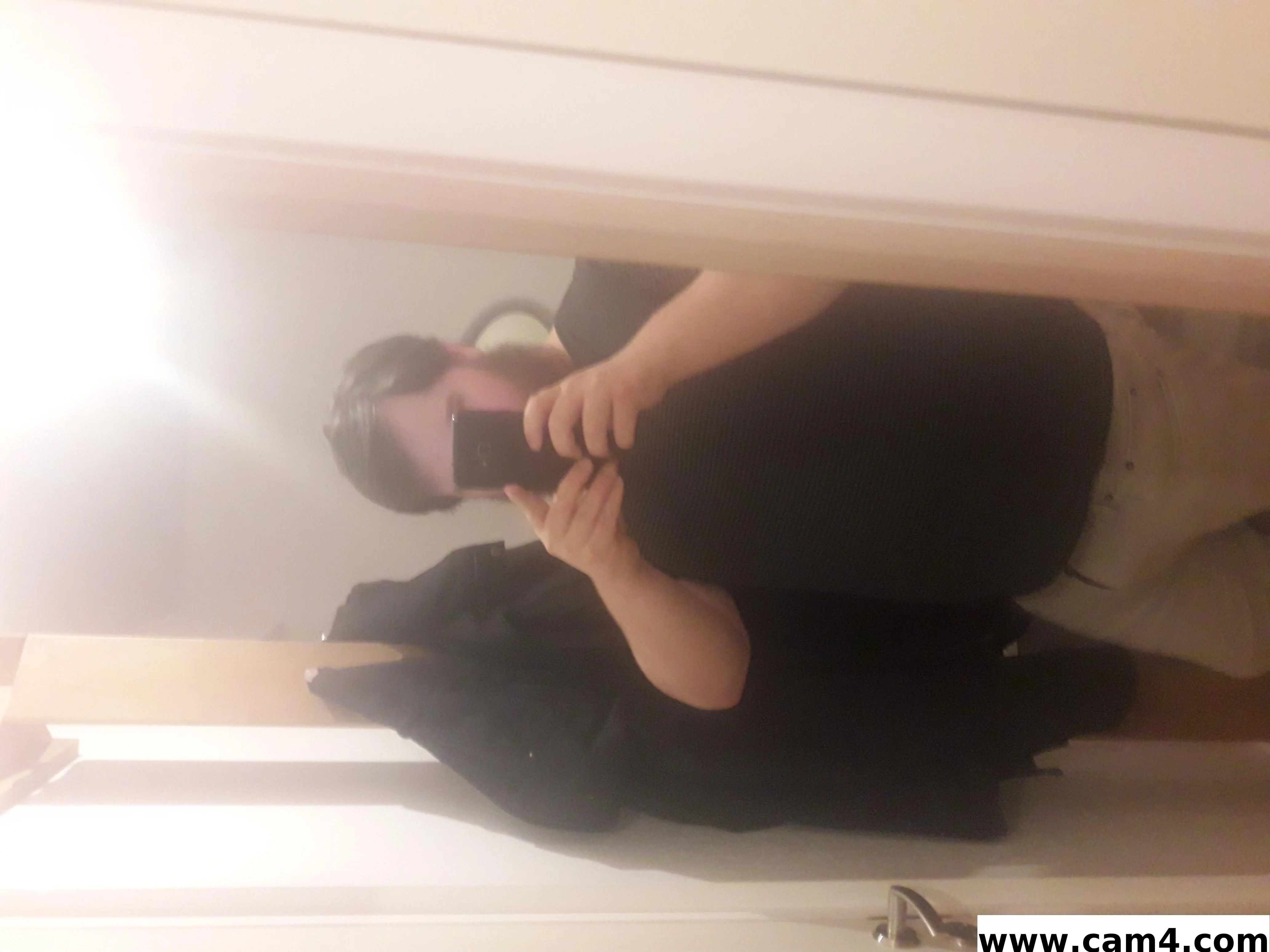 hornyjohan1 image 0