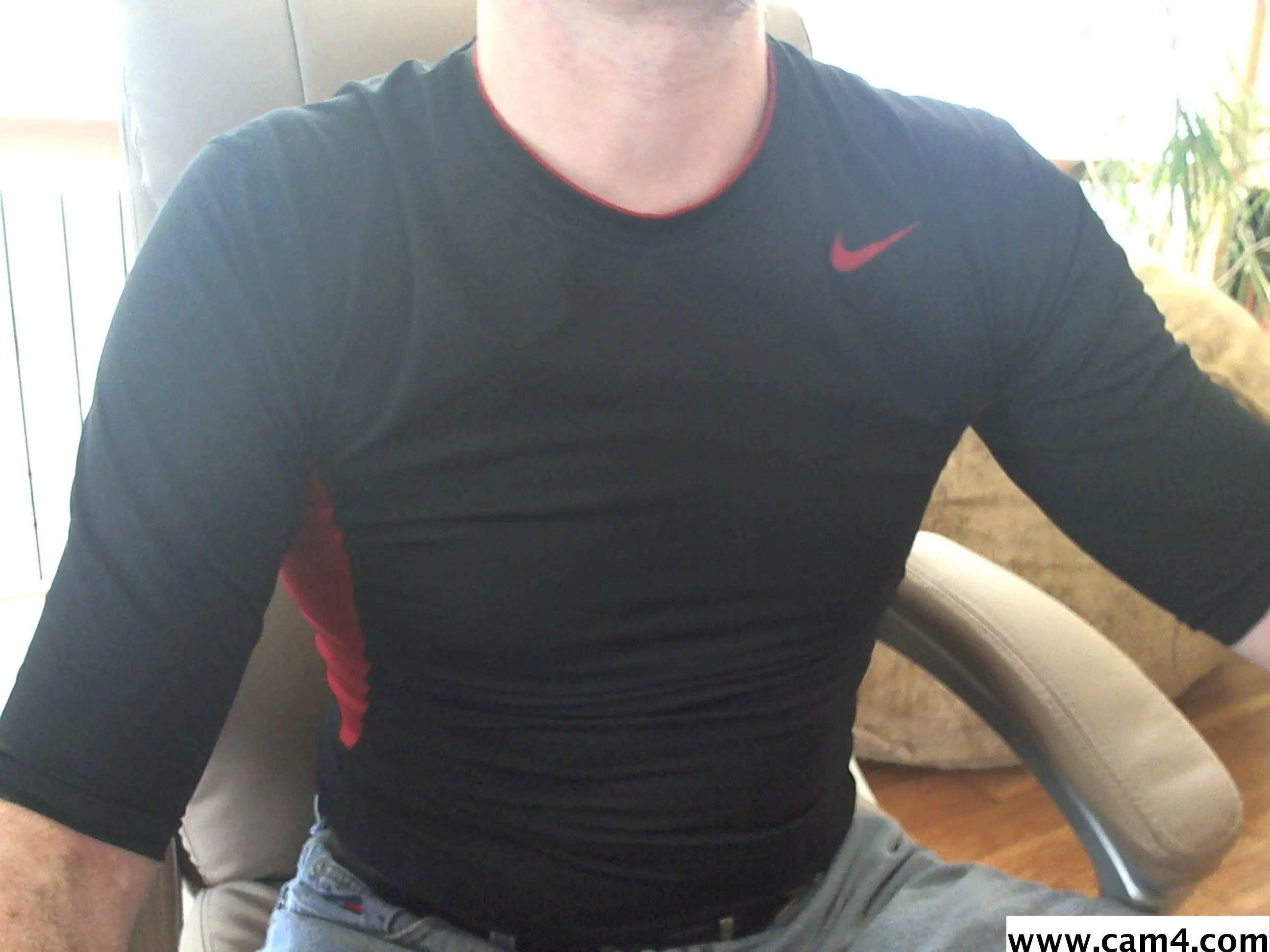C_buzz image 0