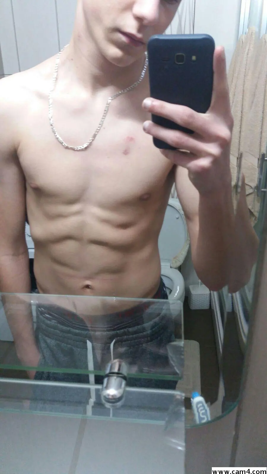 alex_20xxx image 0