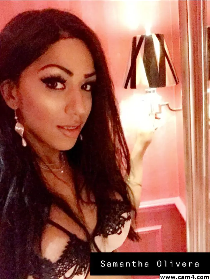 samanthaoliv image 0